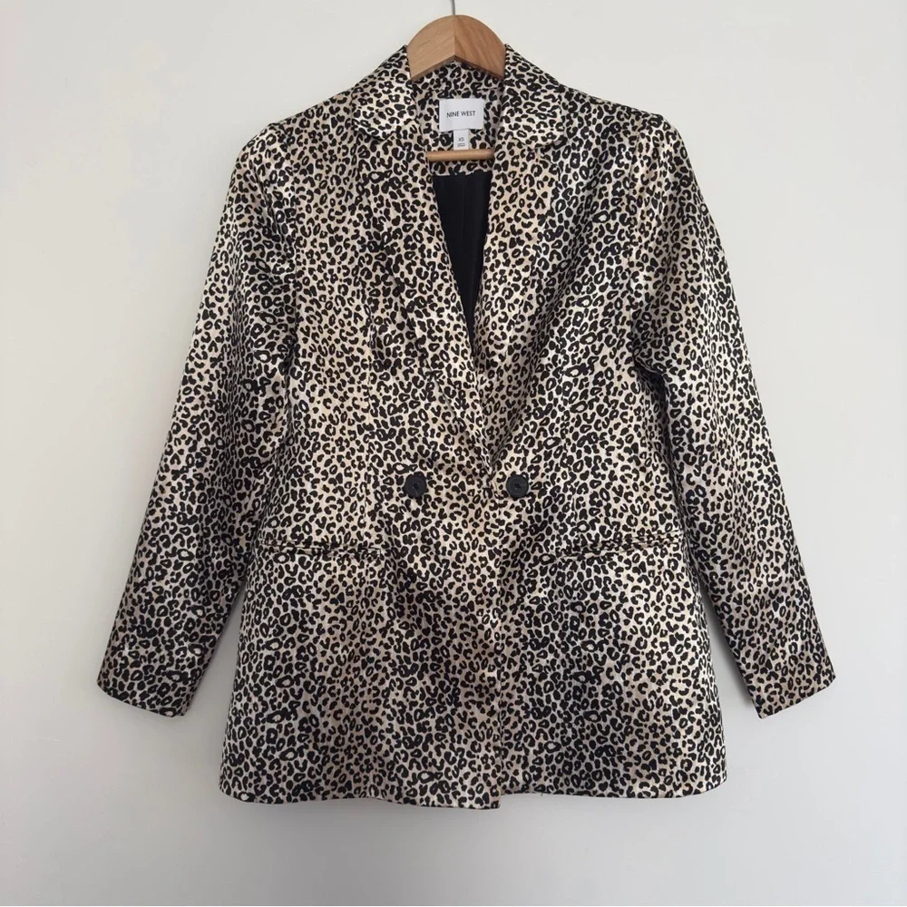 Nine West Leopard print silk like blazer Size: XS